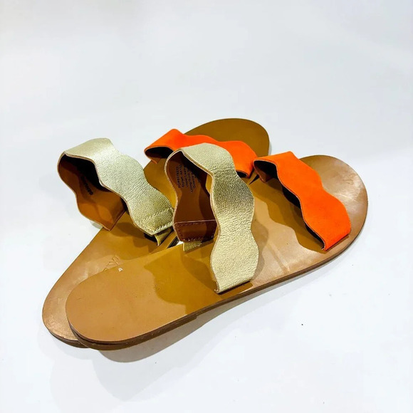 J. CREW Scalloped Metallic Leather Sandals - Picture 2 of 8